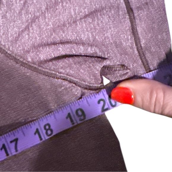 EUC - Lululemon - Run the Say Short Sleeve - Heathered dark adobe - size 10 - Picture 7 of 8